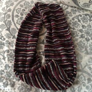 INFINITY SCARF